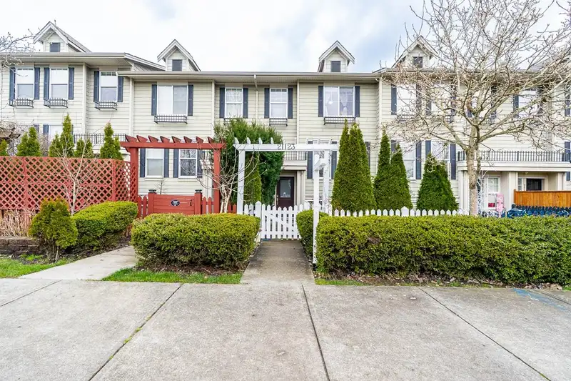 21123 80 AVENUE - photo 3 of 38