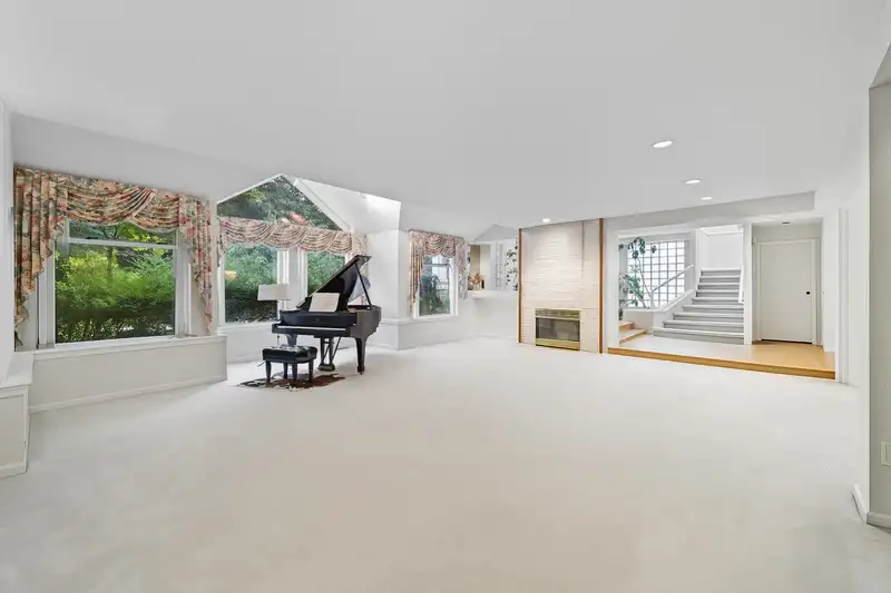 6189 ANGUS DRIVE - photo 4 of 25