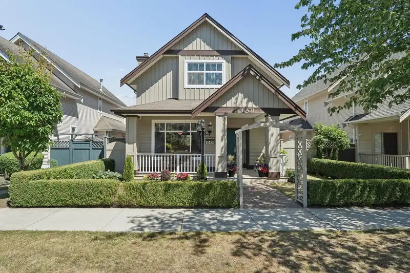 10431 SHEPHERD DRIVE - photo 2 of 40