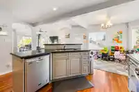 10347 125 STREET - thumbnail 16