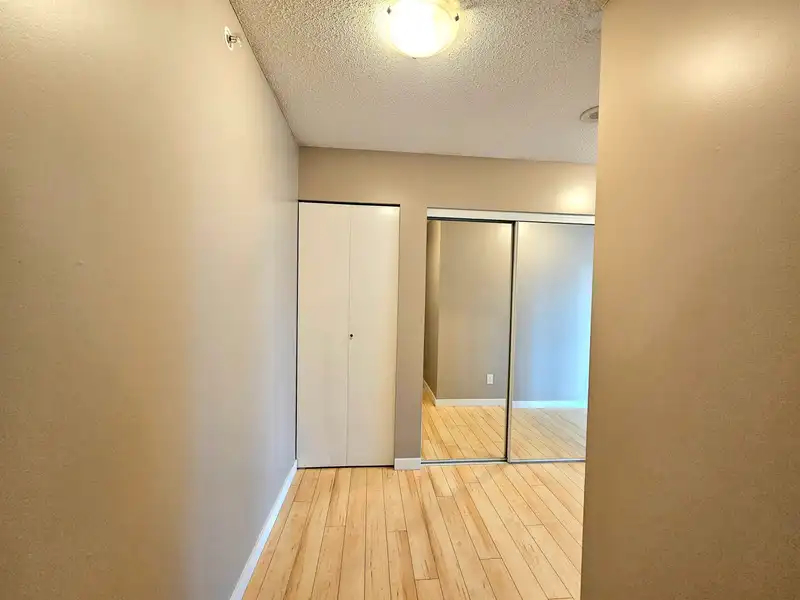 304 13688 100 AVENUE - photo 4 of 33