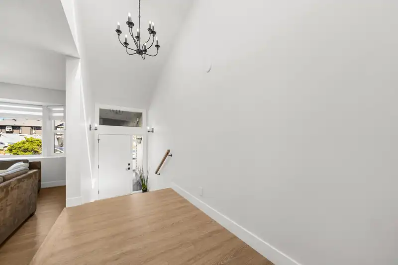 23005 APPLE GROVE - photo 2 of 25