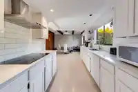 2317 KINGS AVENUE - thumbnail 12