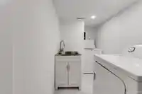 2317 KINGS AVENUE - thumbnail 13