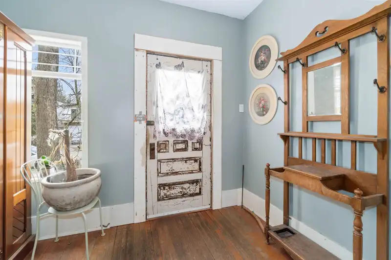 1783 E 37TH AVENUE - photo 4 of 30
