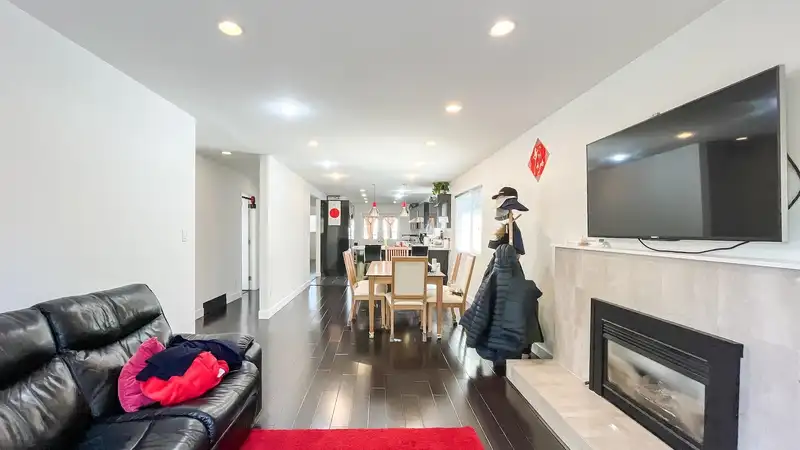 1420 PARK DRIVE - photo 4 of 40
