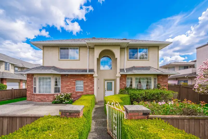 4 9980 GREENLEES ROAD - photo 1 of 28
