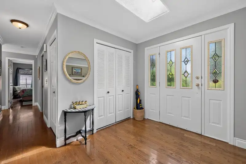 14151 16A AVENUE - photo 4 of 32