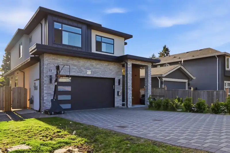 8177 114 STREET - photo 4 of 40