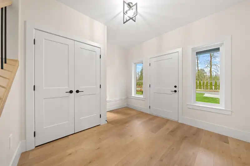 13586 FOREMAN DRIVE - photo 4 of 40