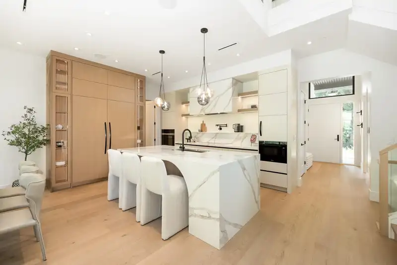 1385 19TH STREET - photo 4 of 35