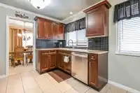 4880 200 STREET - thumbnail 11