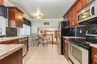 4880 200 STREET - thumbnail 9