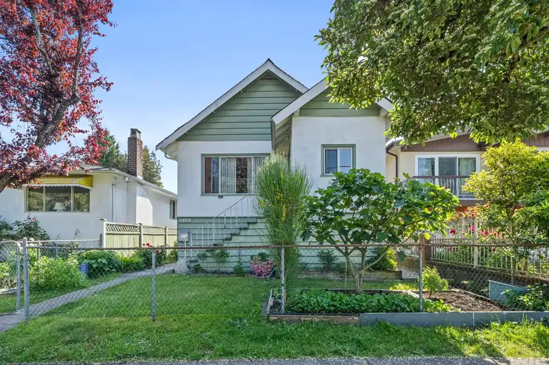 5434 KILLARNEY STREET - photo 1 of 10