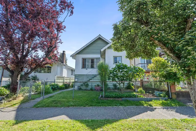 5434 KILLARNEY STREET - photo 2 of 10