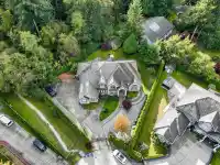 5479 124B STREET - thumbnail 2
