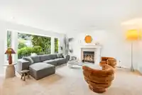 2372 KINGS AVENUE - thumbnail 2