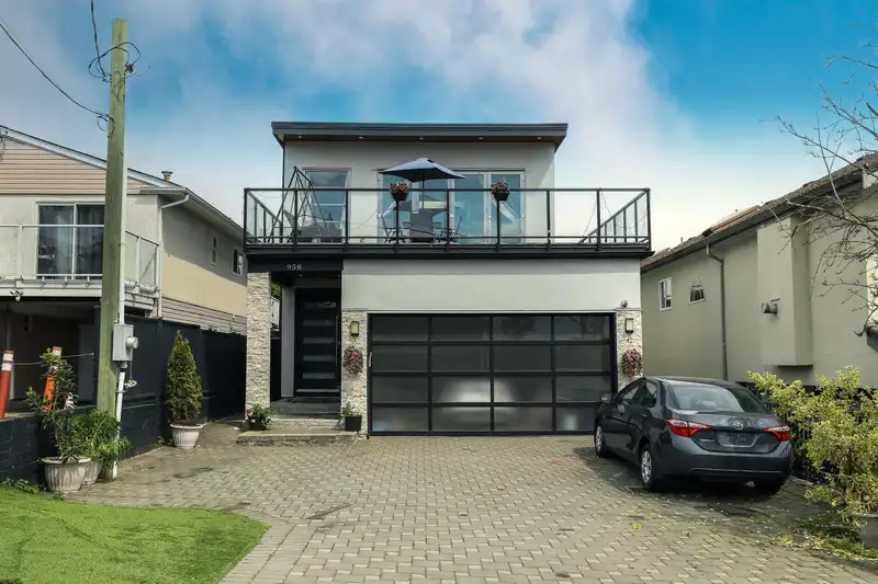 958 KEIL STREET - photo 1 of 36