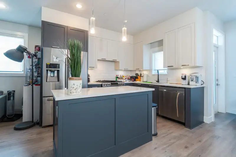 46 188 WOOD STREET - photo 3 of 30