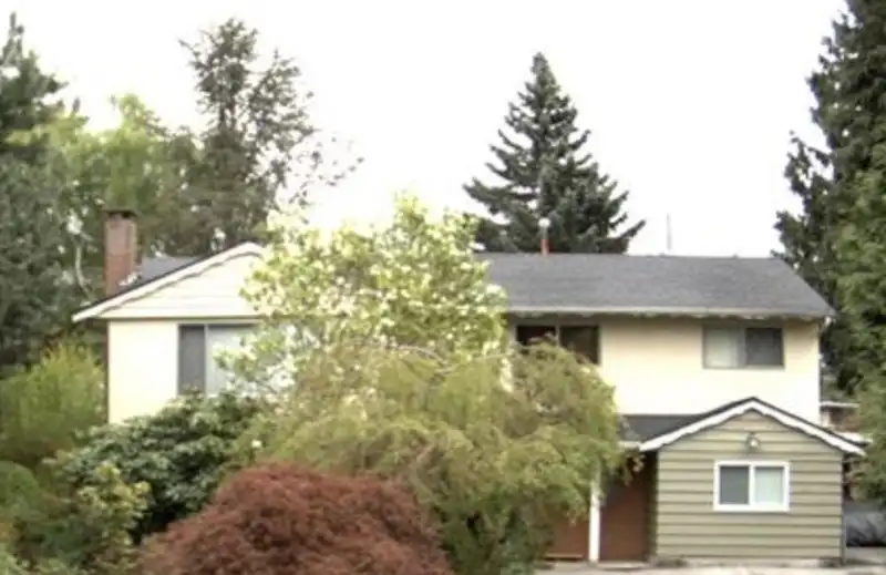 8915 COOK CRESCENT - photo 1 of 3