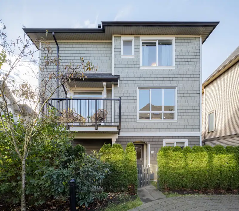 24 8138 204 STREET - photo 1 of 37