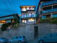15061 VICTORIA AVENUE - thumbnail 2