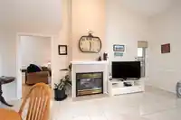 22 323 GOVERNORS COURT - thumbnail 17