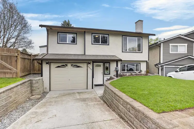 2838 WOODLAND COURT - photo 1 of 40