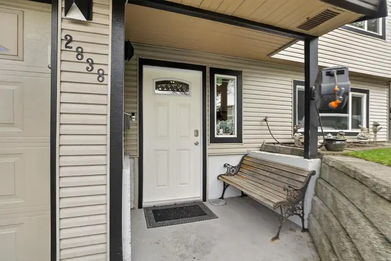 2838 WOODLAND COURT - photo 4 of 40
