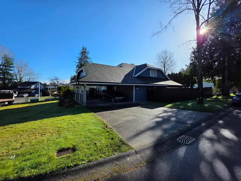 6524 133A STREET - photo 1 of 17