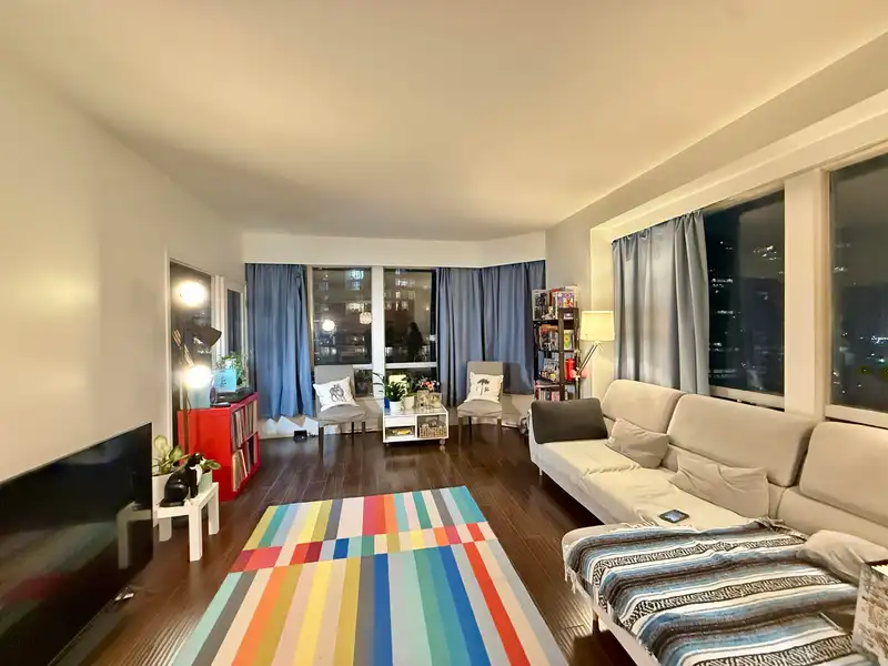 1806 6220 MCKAY AVENUE - photo 2 of 30