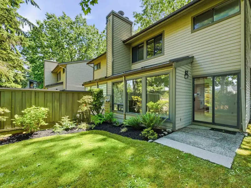 5837 MAYVIEW CIRCLE - photo 1 of 36