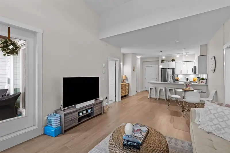 409 22136 49 AVENUE - photo 3 of 20