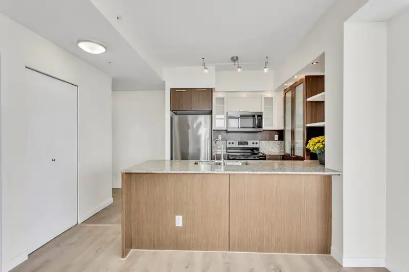 2805 2980 ATLANTIC AVENUE - photo 4 of 25