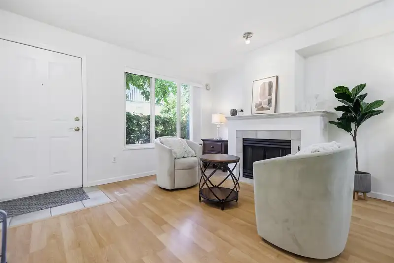 6 18883 65 AVENUE - photo 4 of 32