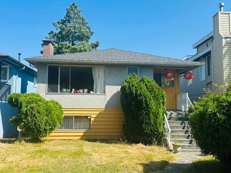 2887 W 24TH AVENUE - photo 1 of 8
