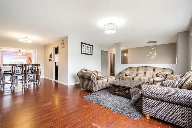 12845 64 AVENUE - photo 3 of 22