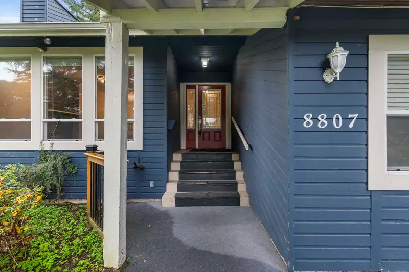 8807 GAY STREET - photo 2 of 38