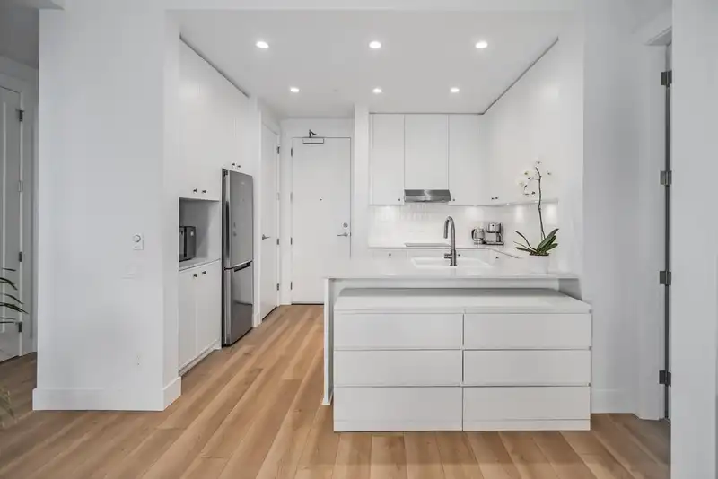 209 708 EDGAR AVENUE - photo 4 of 40