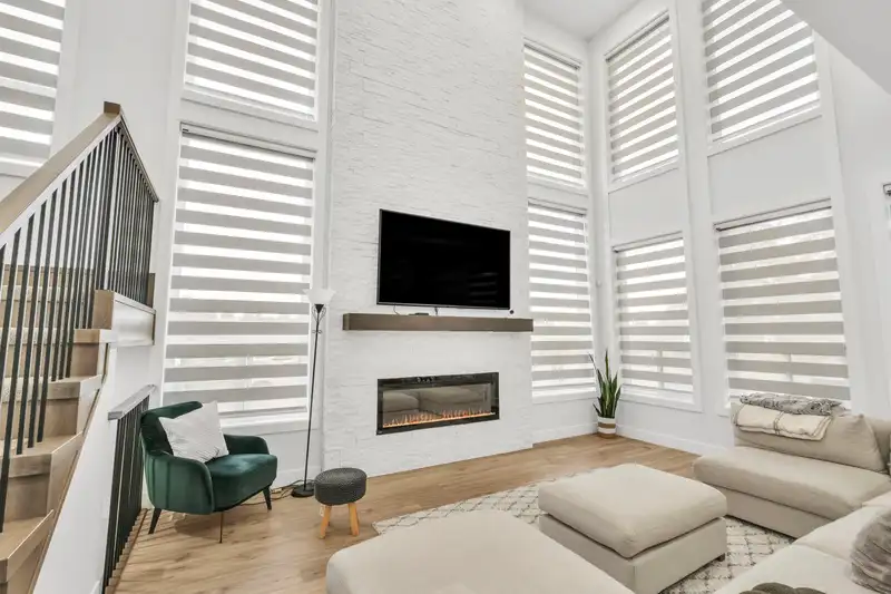 17284 61A AVENUE - photo 3 of 39