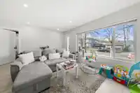 2506 E 45TH AVENUE - thumbnail 8