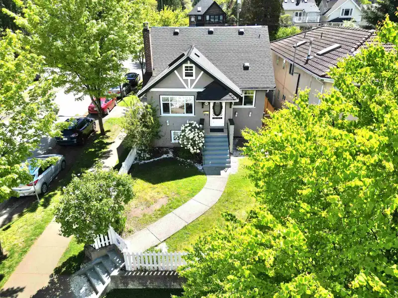 404 W 18TH AVENUE - photo 1 of 40