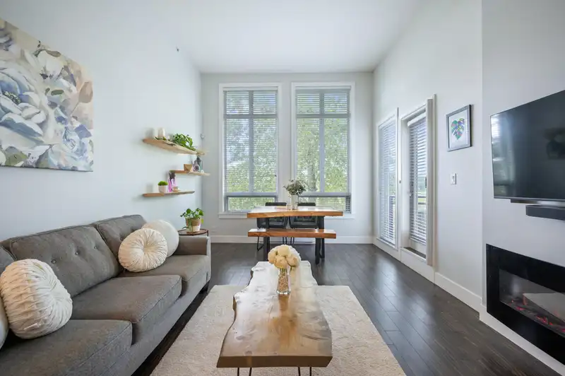 A409 20211 66 AVENUE - photo 3 of 36
