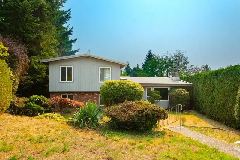 1285 LUCKING PLACE - photo 1 of 40