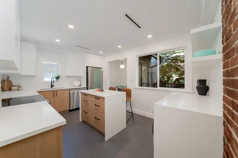 2280 BLENHEIM STREET - photo 4 of 37