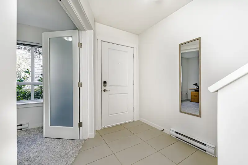 34 2418 AVON PLACE - photo 3 of 40