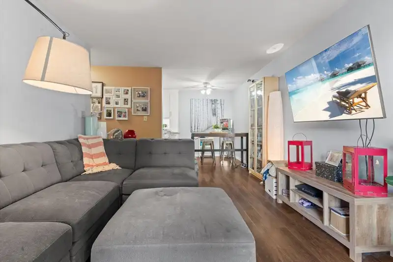103 2567 VICTORIA STREET - photo 2 of 15
