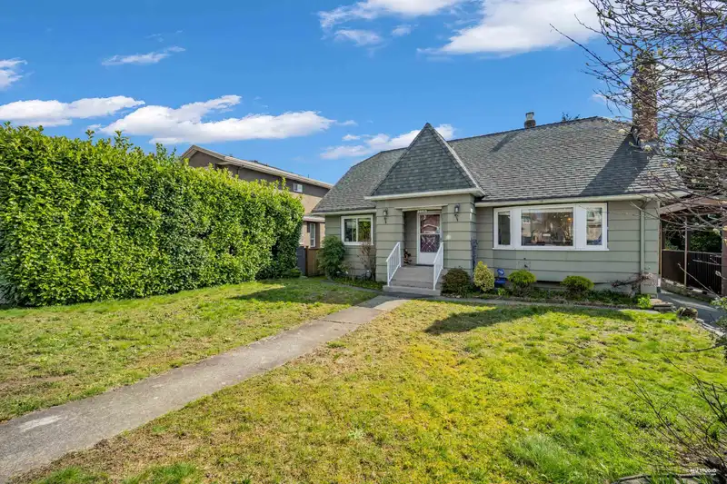 7758 15TH AVENUE - photo 2 of 40