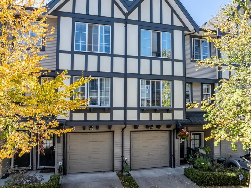 44 20875 80 AVENUE - photo 1 of 40