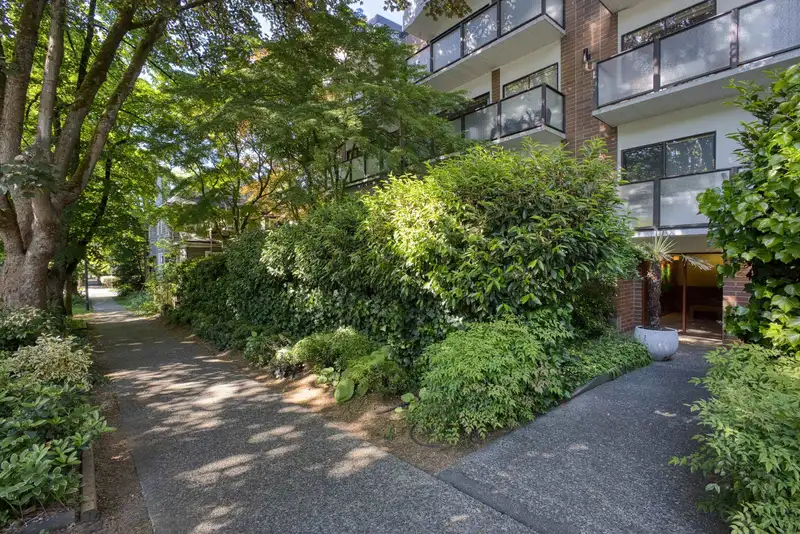 309 1535 NELSON STREET - photo 1 of 40